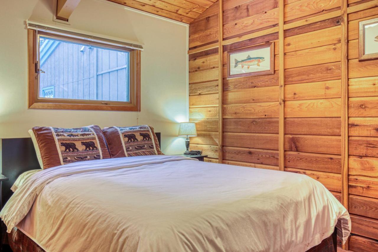 Gray Wolf Condos At Whitefish Bagian luar foto